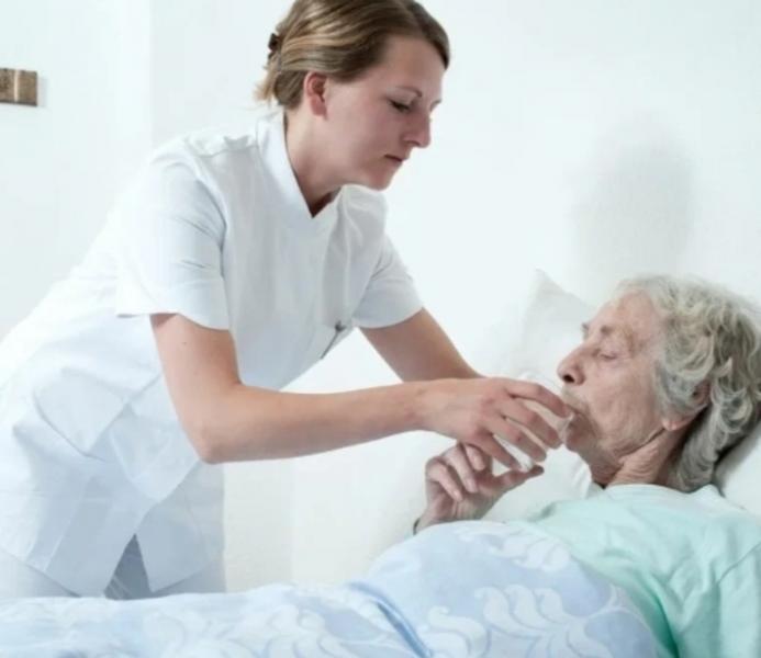 Услуги по уходу за лежачими больными.