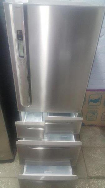 Антон:  Ремонт холодильников на дому