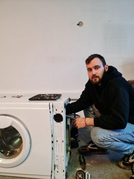 Василий:  Ремонт стиральных машин на дому