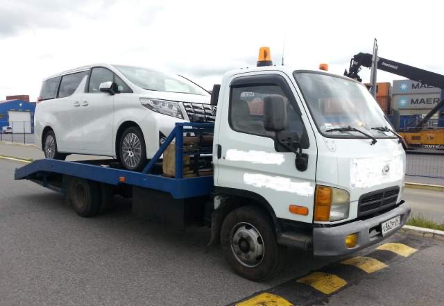 Максим:  Эвакуатор Hyundai с платформой ломаного типа