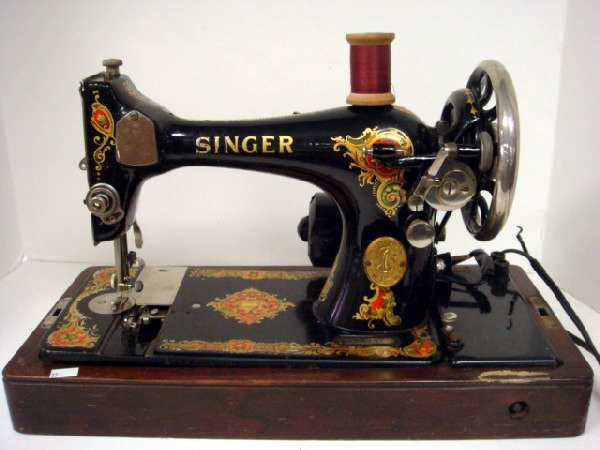 Ремонт швейной машинки зингер. Швейная машинка Сингер и Зингер. Швейная машинка Зингер 12. Зингер 931 швейная машина. Швейная машинка 298 Сингер.