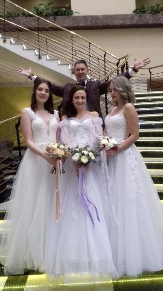 Оксана:  Индивидуальный пошив Свадебных и Вечерних платьев