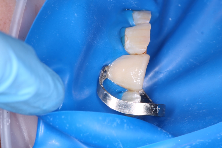 Стоматолог