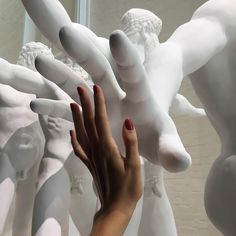 обучение классическому маникюру