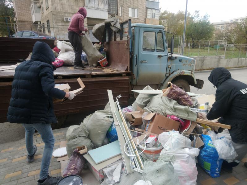 Родион Кузьмин:  Вывоз мусора с грузчиками 