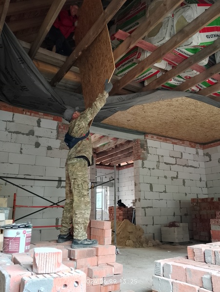 Грузчики. Подъем строительного материала. Грузчики. Подъем строительного материала.