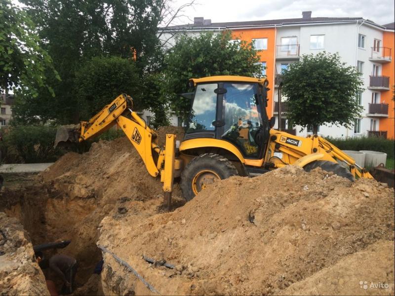 Услуги:  Услуги Экскаватора погрузчика JCB-4