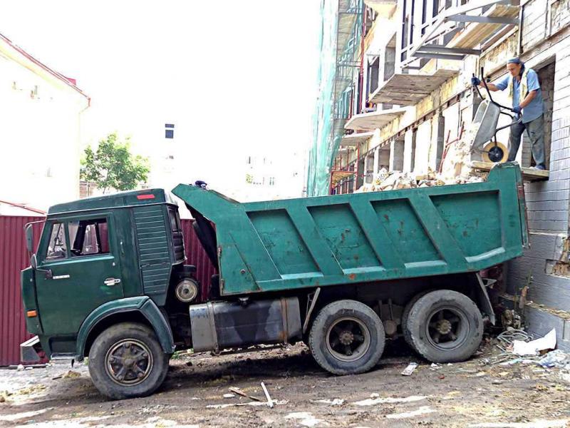 Сергей:  Погрузим строительный мусор