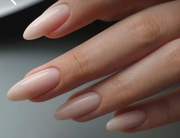 Маникюр/ педикюр 