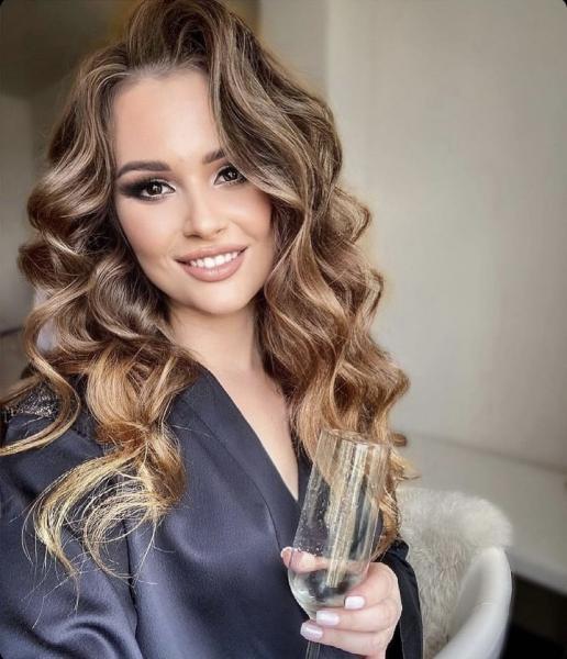 Мария:  Визажист стилист 