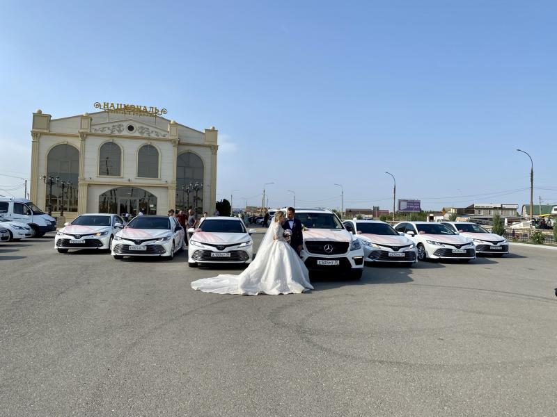 Данил:  Прокат автомобилей с водителями, трансфер, авто на свадьбу 