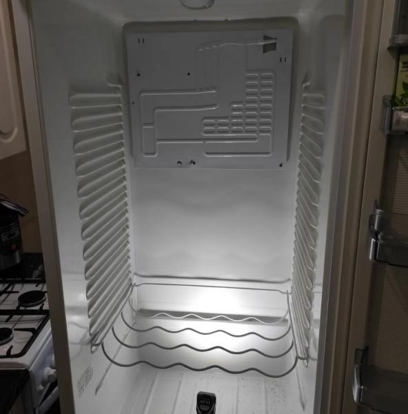 Александр: Качественный ремонт холодильников на дому.