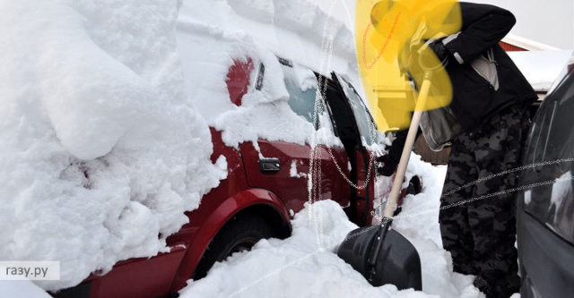 Алик:  Расчистка снега на територии дома или откапка машин 