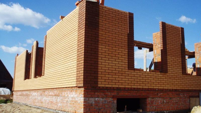 Алексей:  Строительство домов из кирпича