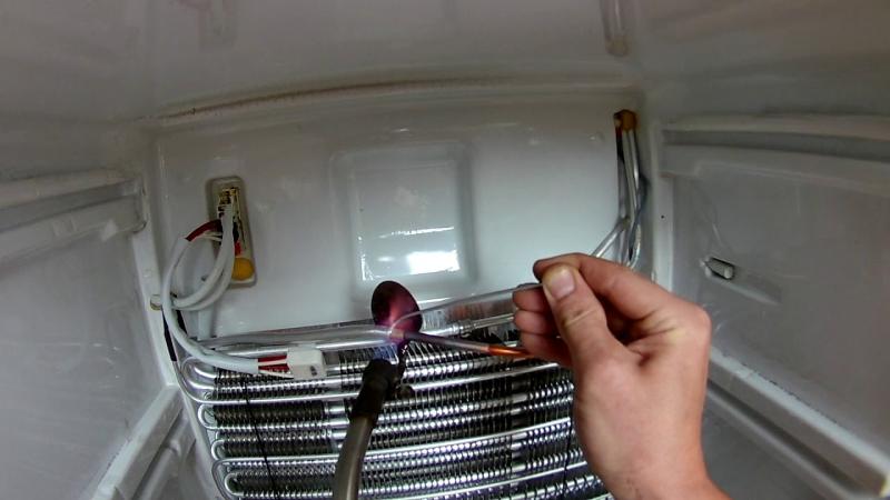 Виктор Мещеряков:  Мастер по ремонту холодильников морозильных камер