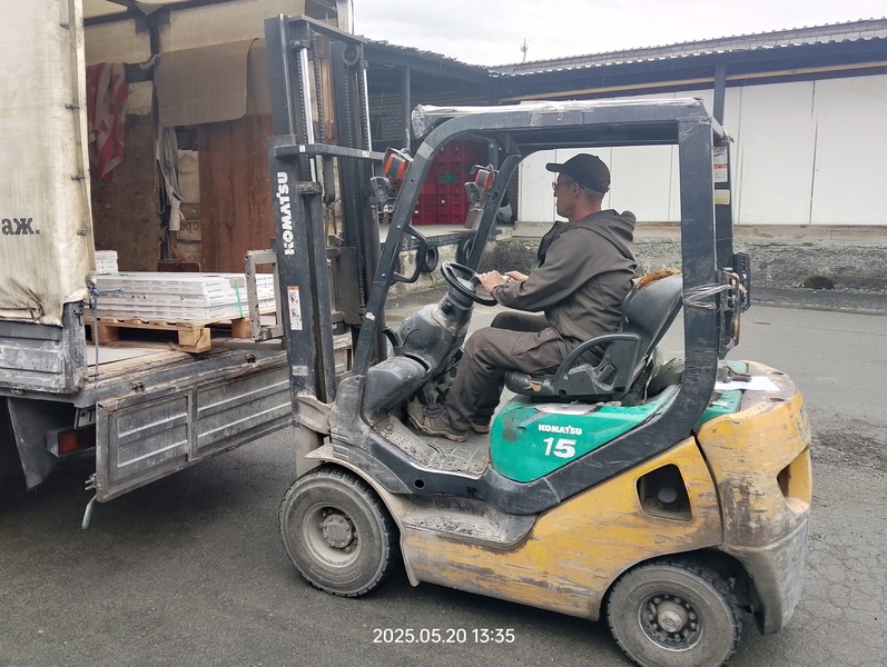 Перевозка, доставка, разгрузка керамогранита. Перевозка, доставка, разгрузка керамогранита.