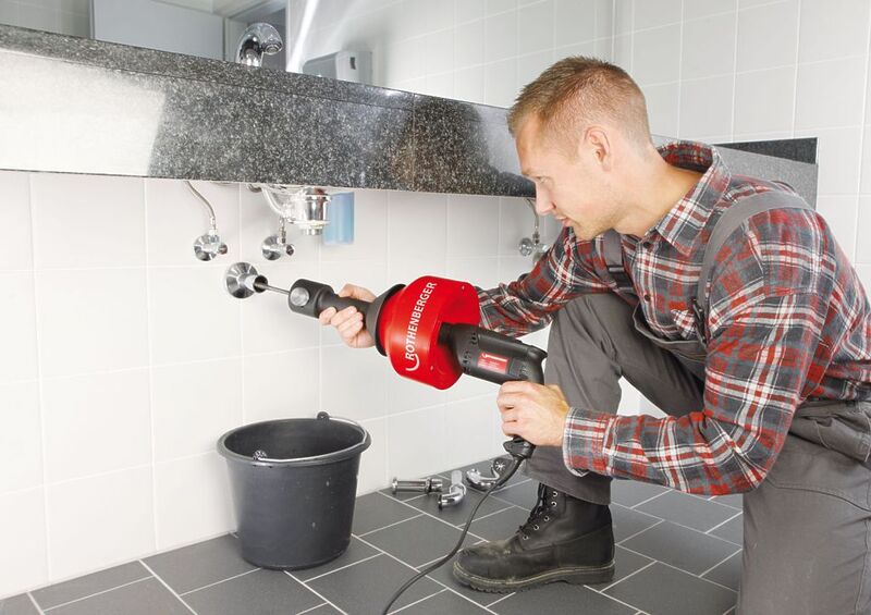 Профессиональный сантехник