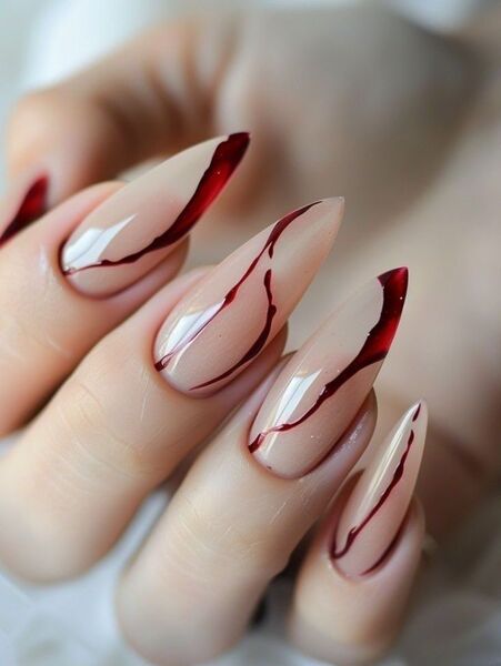 Модель на маникюр