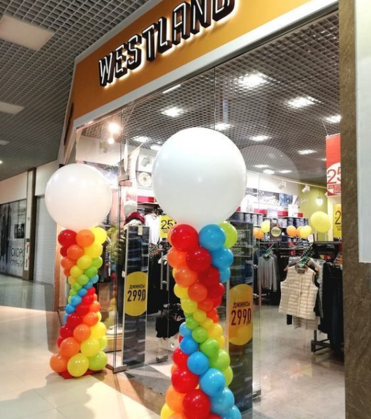 Кристина:  Гирлянда из шаров на открытие магазина