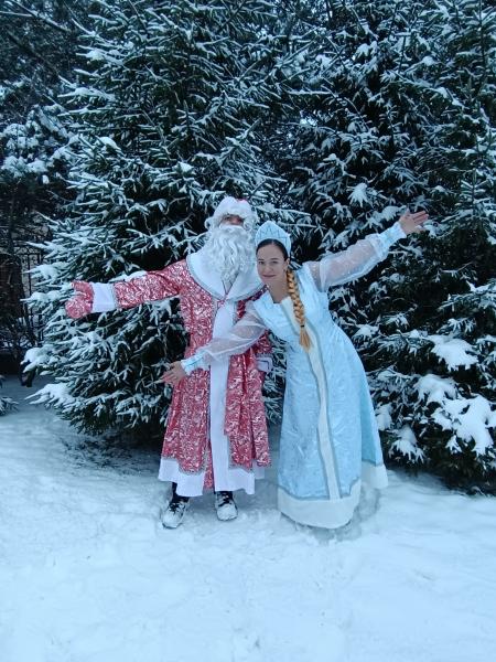 Светлана:  Дед Мороз и Снегурочка 