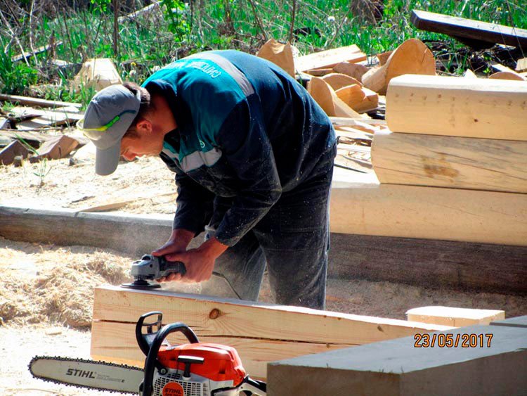 Сергей:  Плотницкие работы, бригада плотников строителей