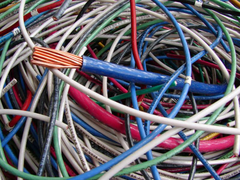 Виталий:  Вывоз кабеля в изоляции, провода, микс, бухты. 