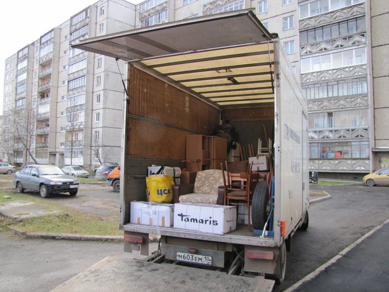 Семён:  Перевозки мебели Переезд с грузчиками Доставка