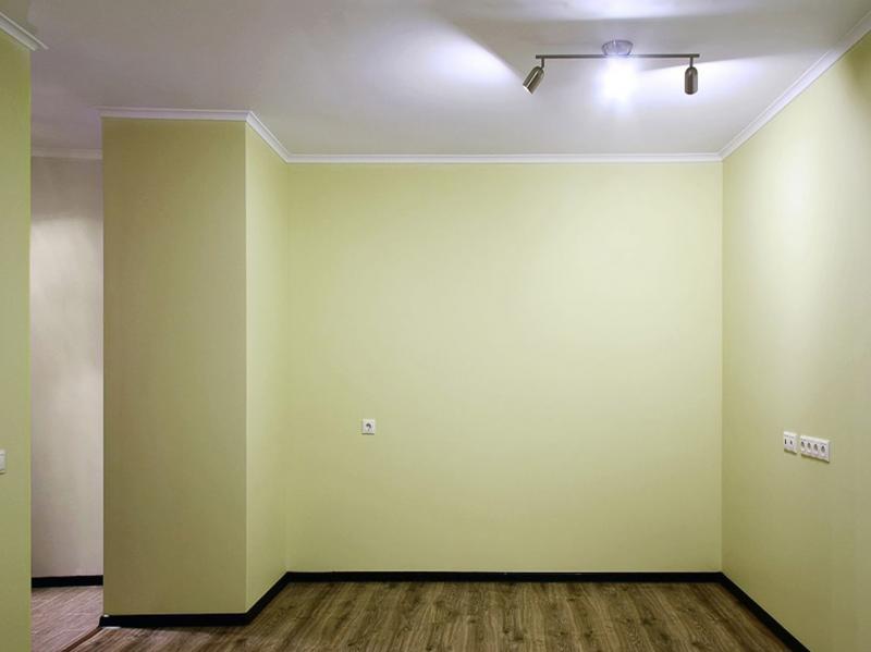 Роман:  Поклейка обоев комната кухня коридор во Владимире 