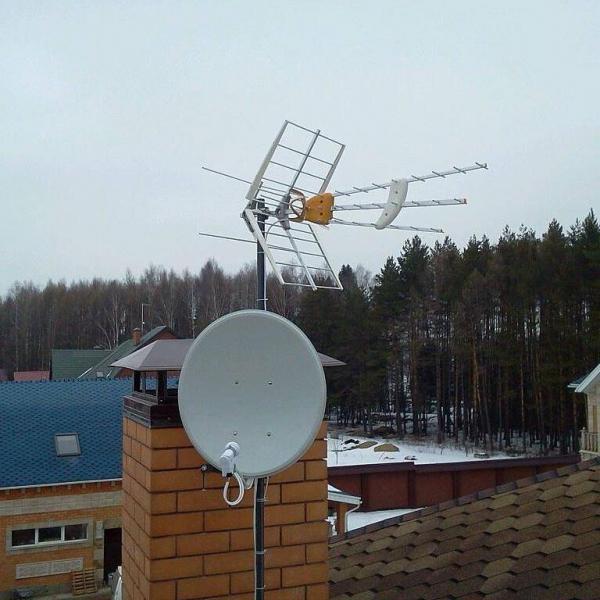 Дмитрий:  Установка и настройка антенн, спутниковых антенн, ремонт