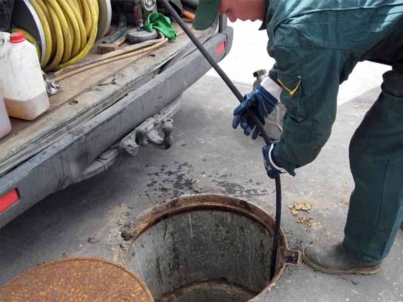 Виталий:  Прочистка канализации .Устранение засоров