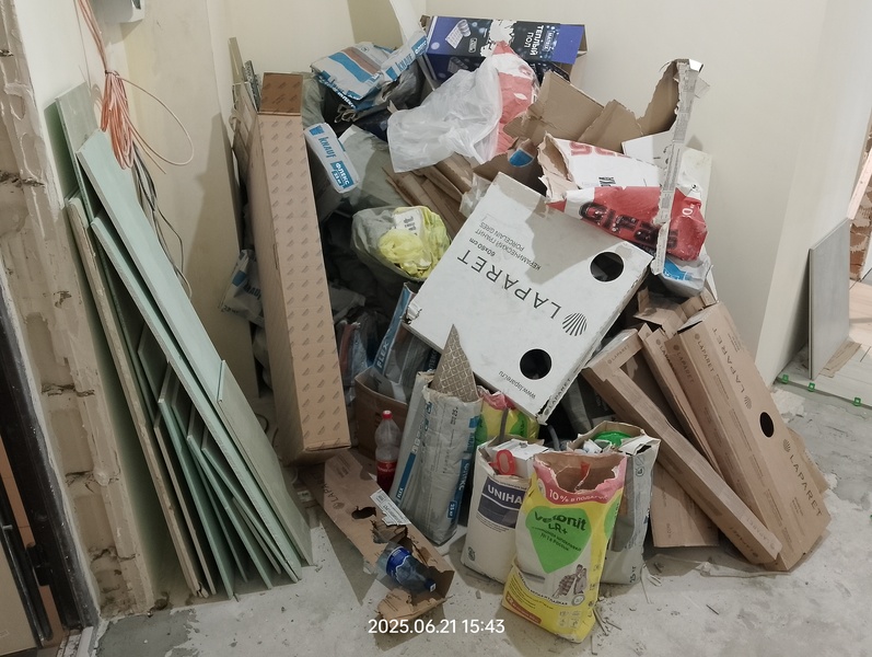 Вывоз строительного мусора. Вывоз строительного мусора.