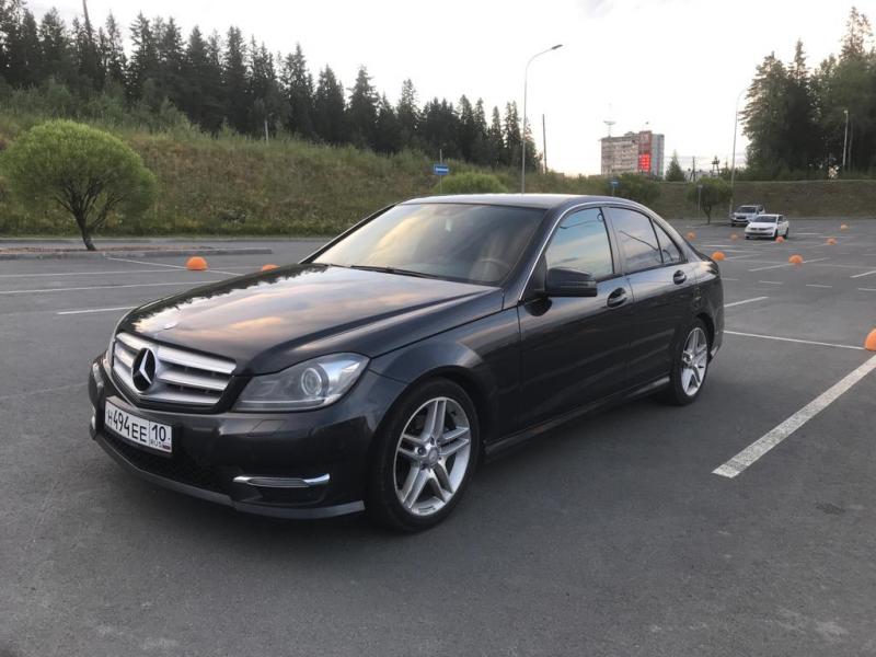 Геннадий:  Аренда автомобиля Mercedes - Benz с водителем