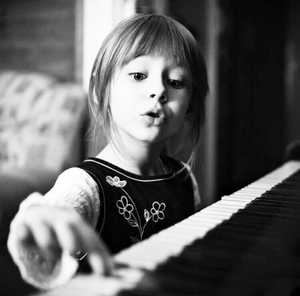Dasha:  Уроки игры на фортепиано