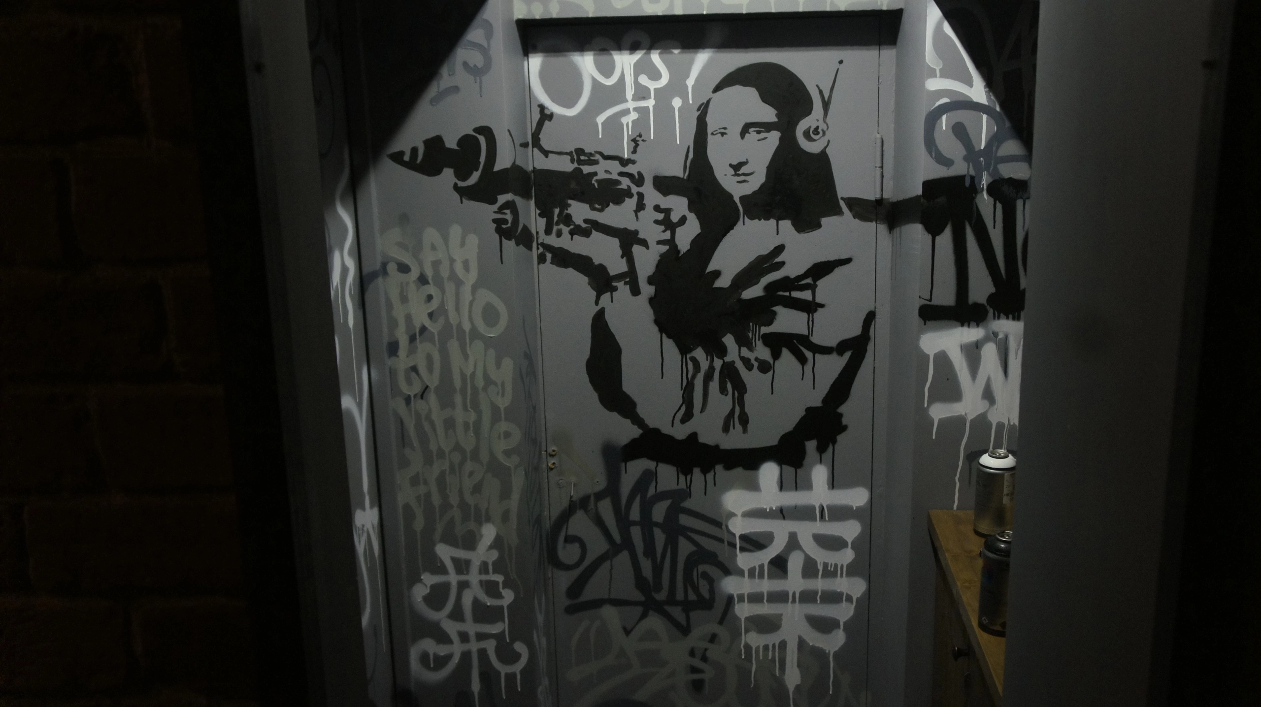 Дмитрий:  Роспись стен / граффити