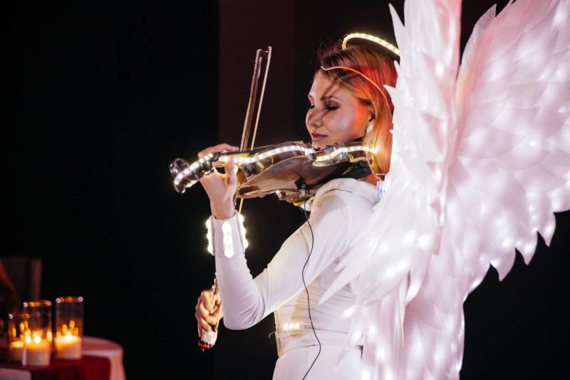 Валерия:  Скрипка на праздник