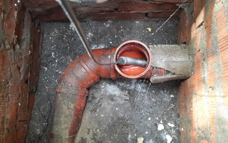 Виталий:  Прочистка труб канализации 