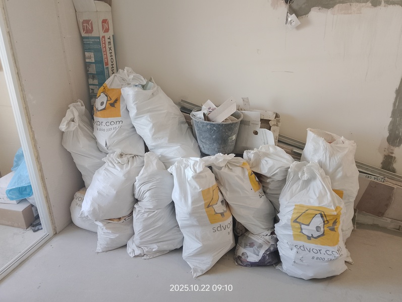 Вывоз строительного мусора ГАЗелью. Вывоз строительного мусора ГАЗелью.