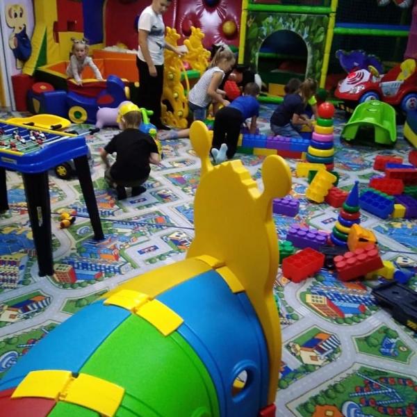 Оксана:  Аренда игровой комнаты для проведения детских праздников 