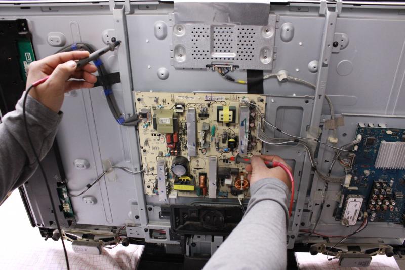 Алексей:  Качественный ремонт телевизоров 