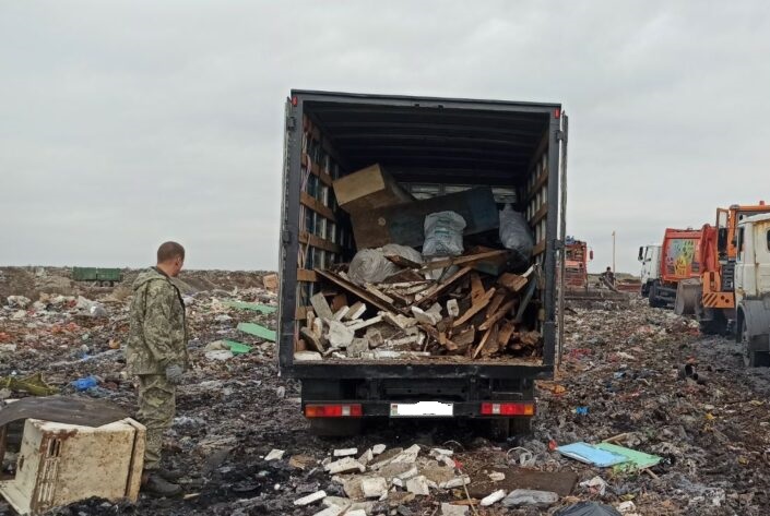 Вячеслав:  Вывоз веток мусора с дачи вывоз с участка