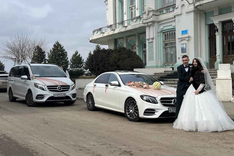 Артак:  Аренда свадебных автомобилей 