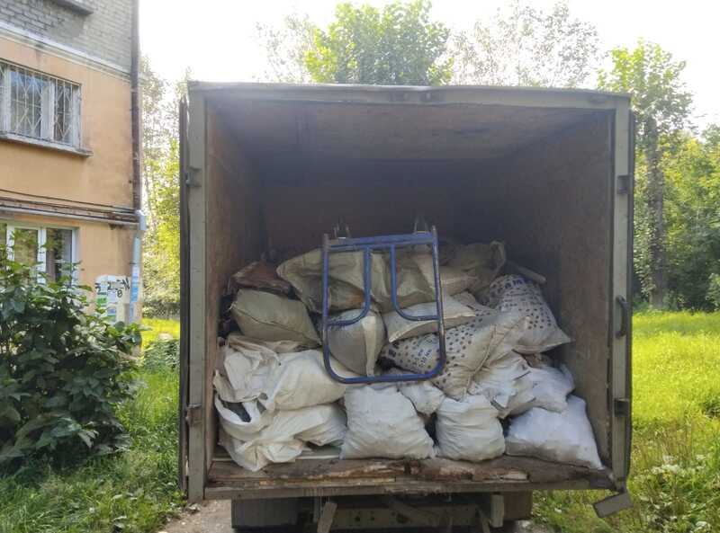Вывоз домашнего,садового мусора,мебели,веток.Уборка