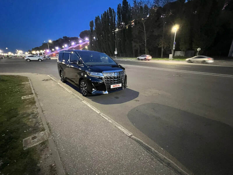 Аренда авто с водителем: toyota Alphard III рейсталинг