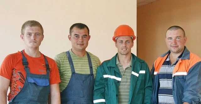 Алексей:  Бригада опытных электриков Симферополь