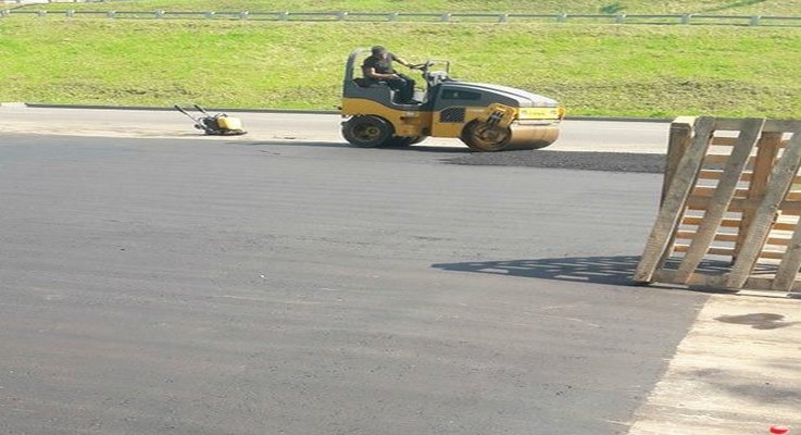 Самвел:  Асфальтирование и ремонт дорог в Снегири, Укладка асфальта