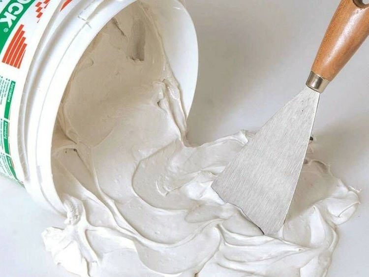 Шпаклёвка стен, шпатлёвка, выравнивание под обои и покраску