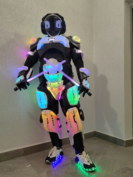 Поздравление от Робота Электроника