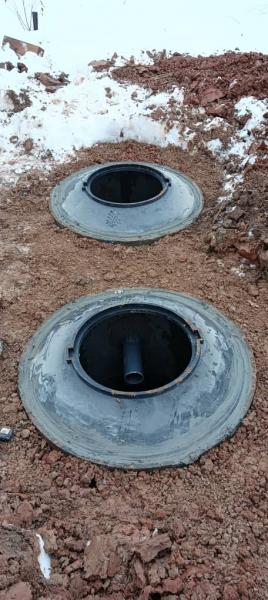 Руслан:  Копка септиков из бетонных колец. Копка траншей 