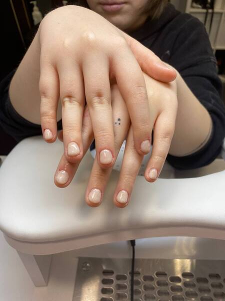 Ищу модель на маникюр 