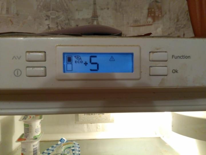 Олег:  Ремонт холодильников на дому в Липецке